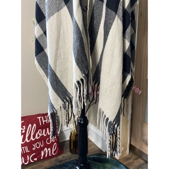 Banana Republic Shrug Shawl Wrap Sweater Cardigan Plaid Western Fringe One Size - Picture 3 of 7